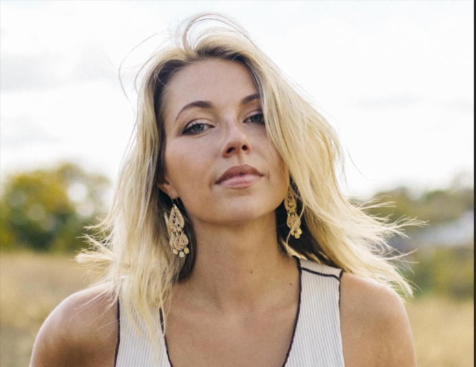 Claudia Hoyser Collection