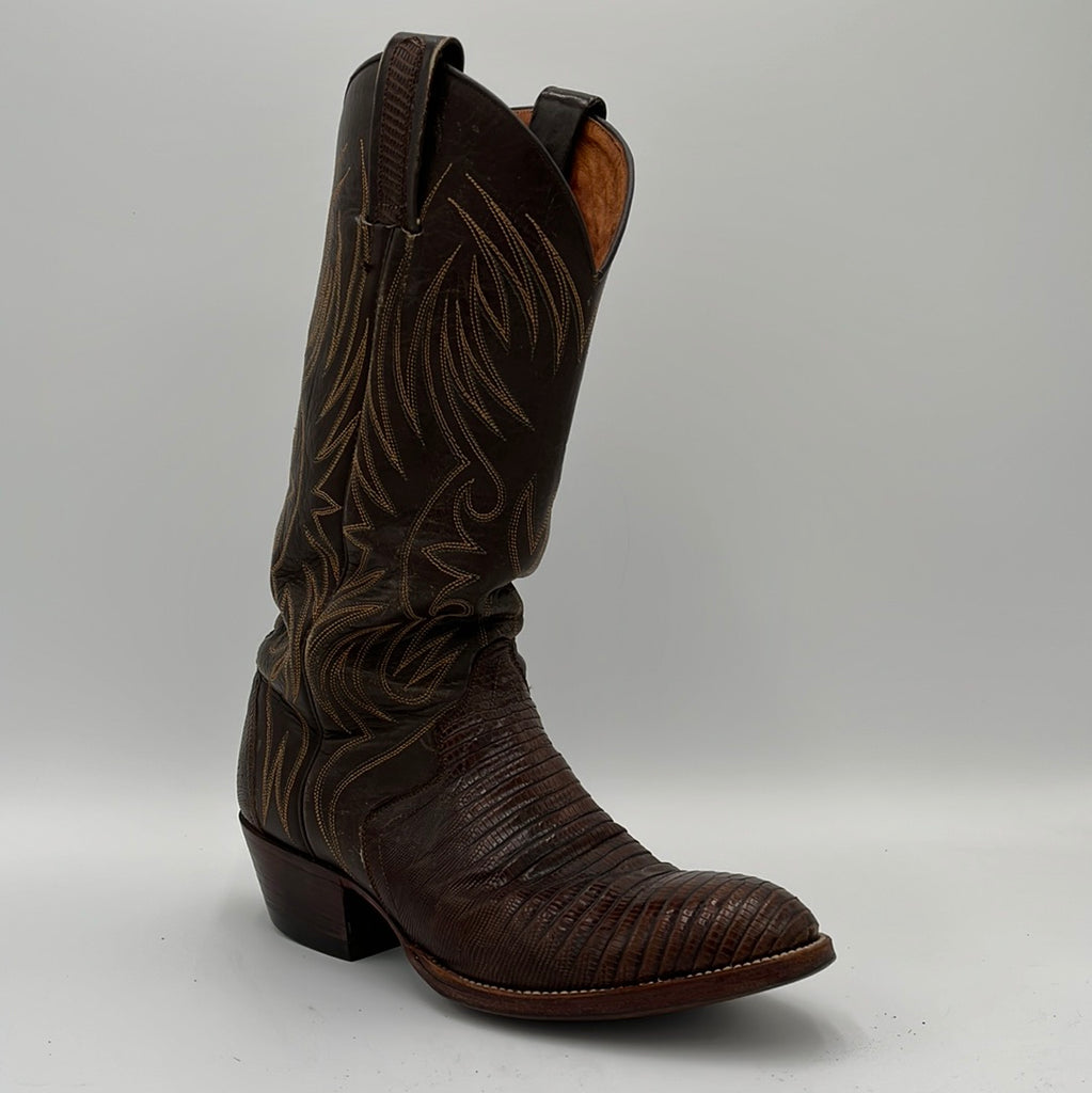 FFE6EE6B-C3B2-4395-8E04-