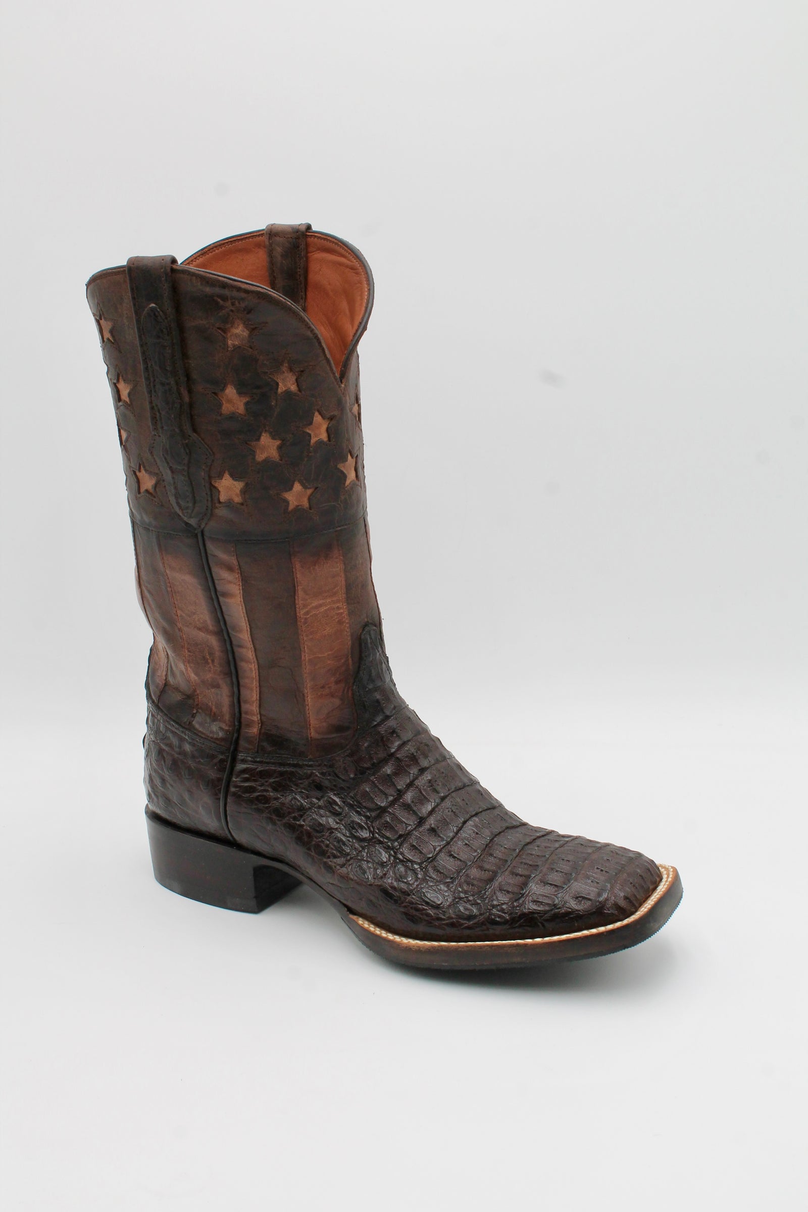Black Jack Caiman Hornback 9D
