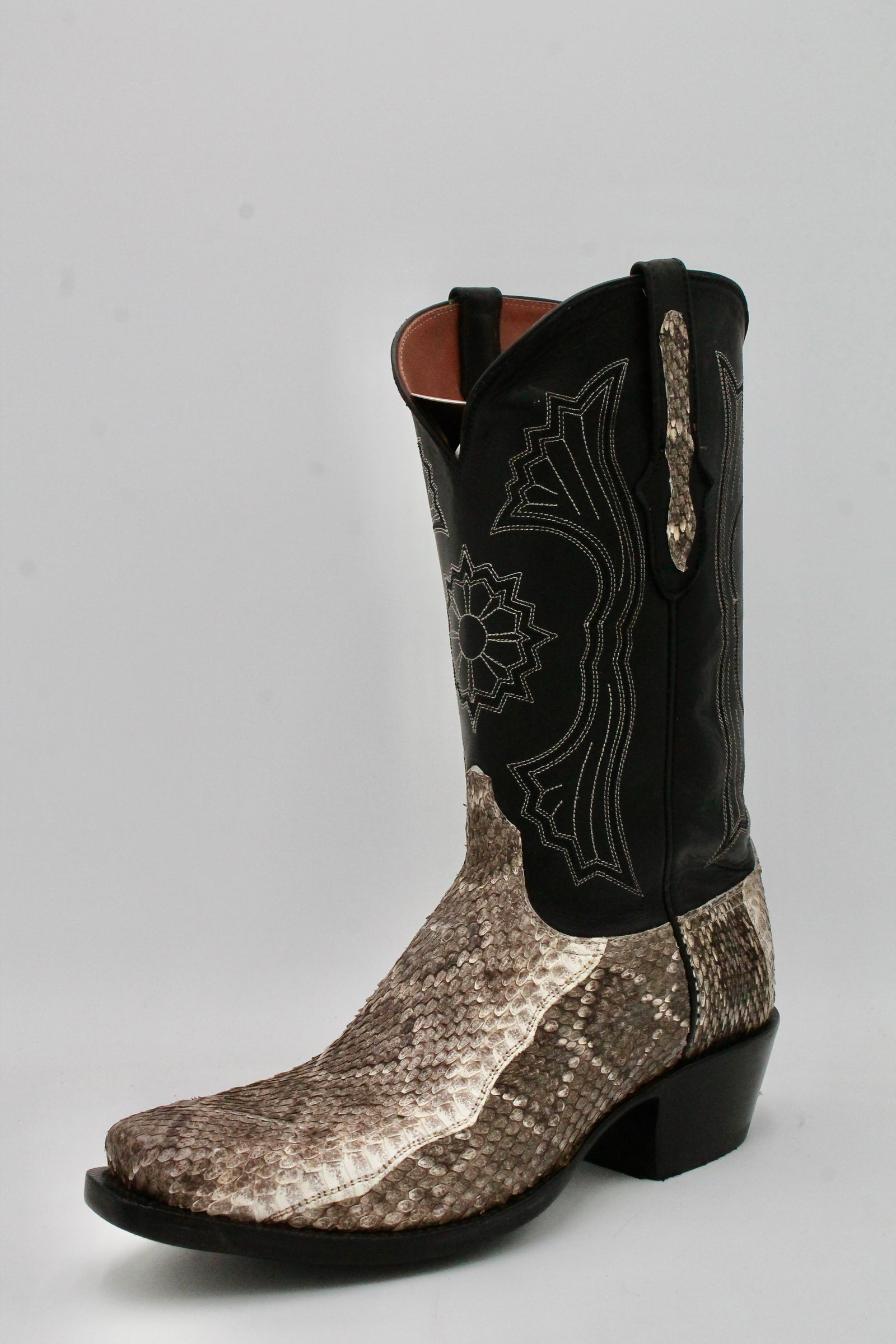 Black Jack Diamond Rattlesnake 10D