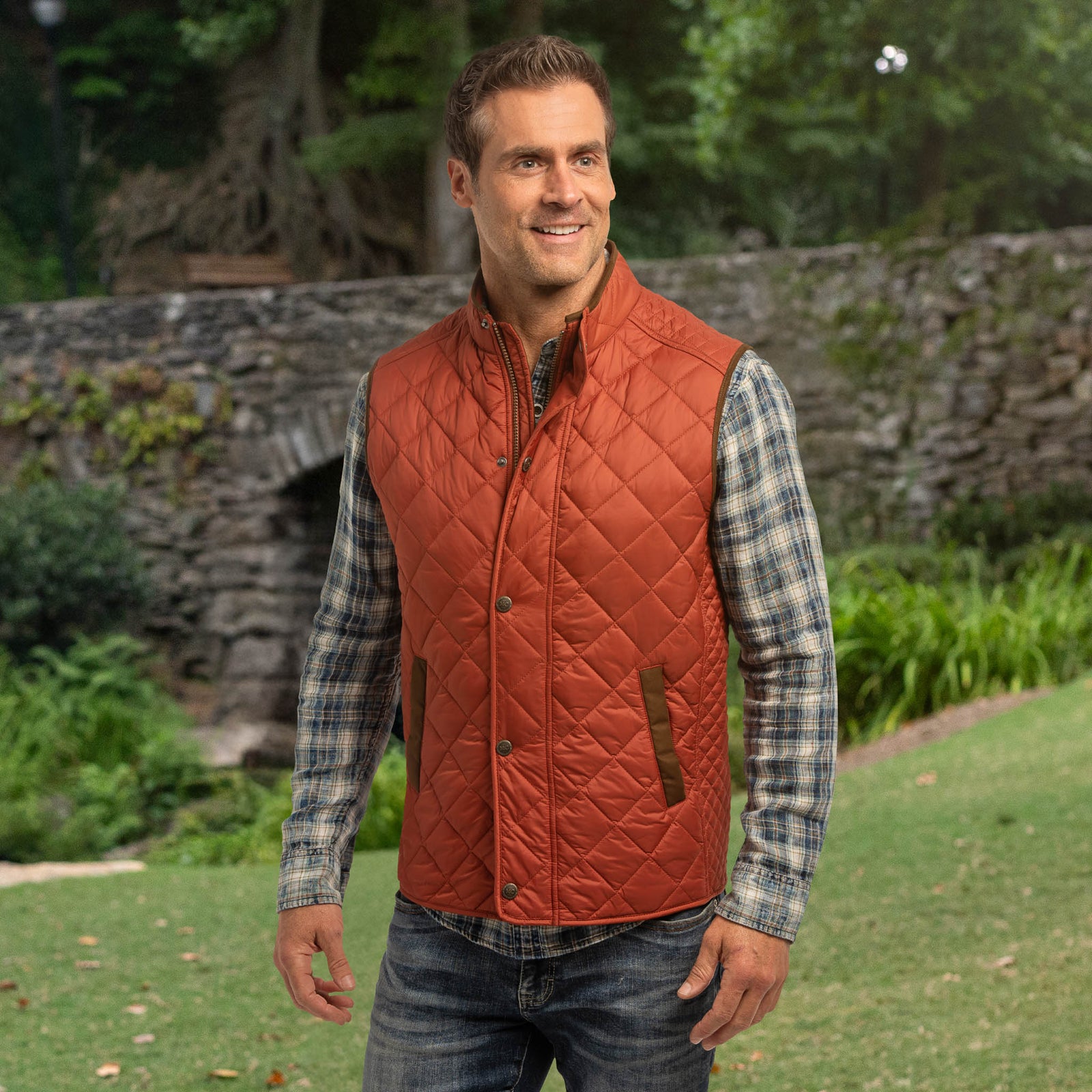Greenville Diamond Quilted Nylon Vest