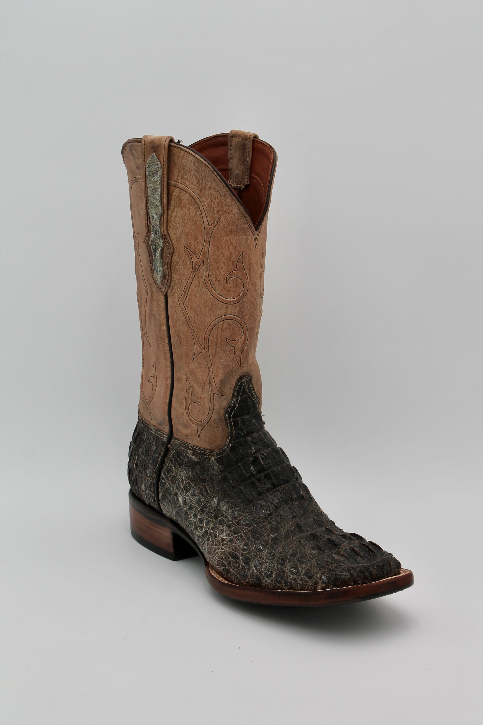 Black Jack Gator Tail 11.5D